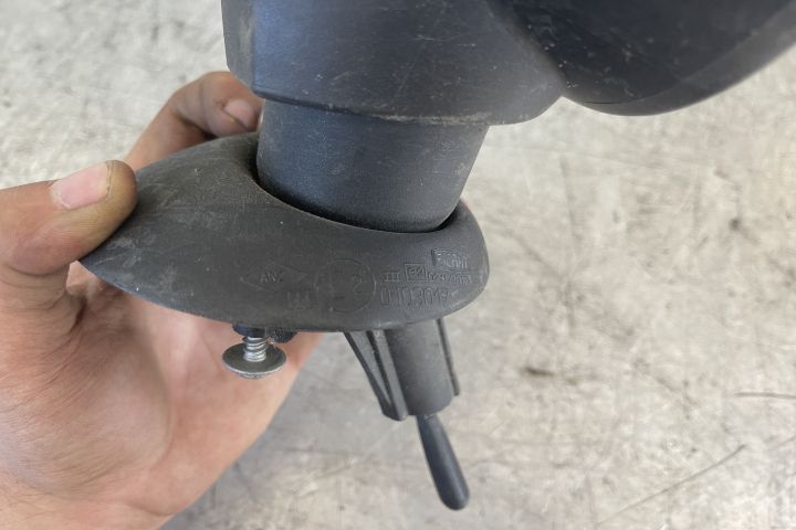 Oglinda stanga manuala E20103017 Dacia Logan prima generatie