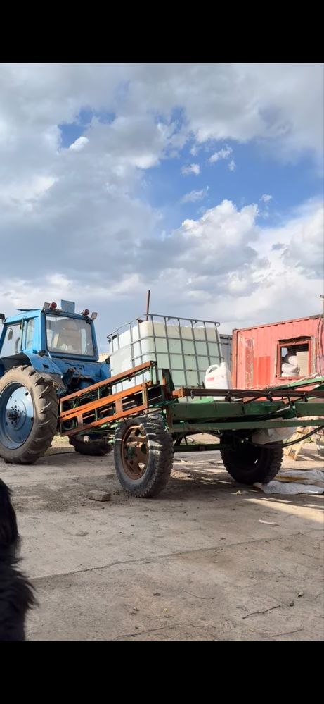 Продается прицепной опрыскиватель (1000 л)