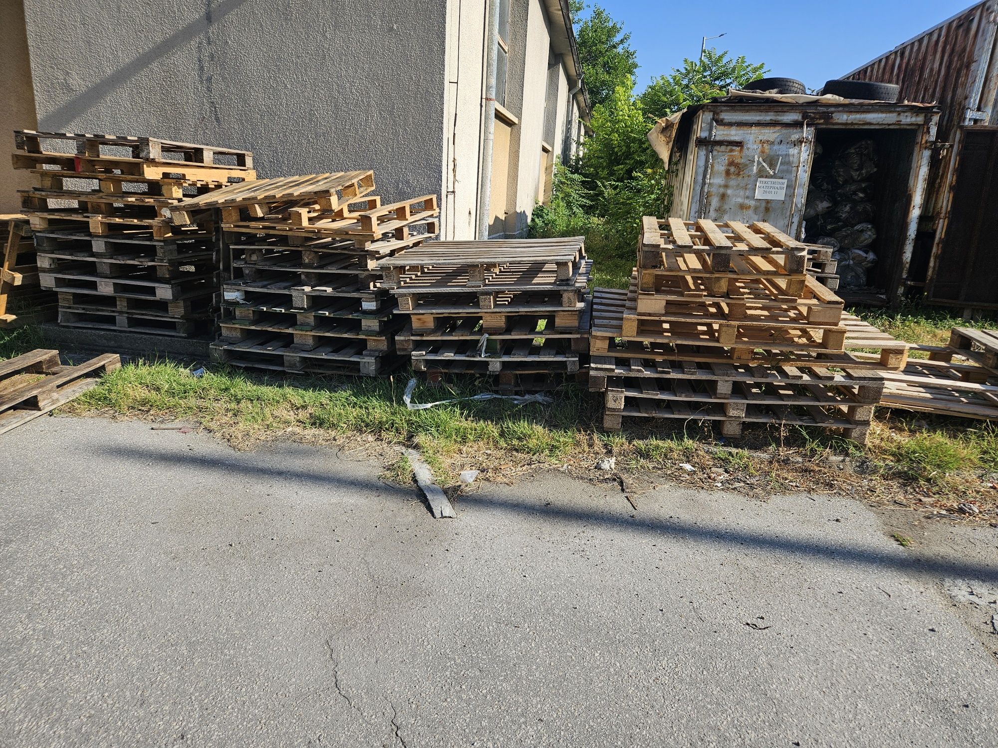 Продавам дървени скари