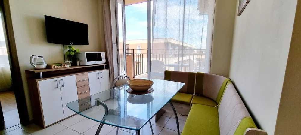 Продава се Тристаен апартамент в к.к. Слънчев бряг - 64 кв.м за 938 €/кв.м - Снимка #1