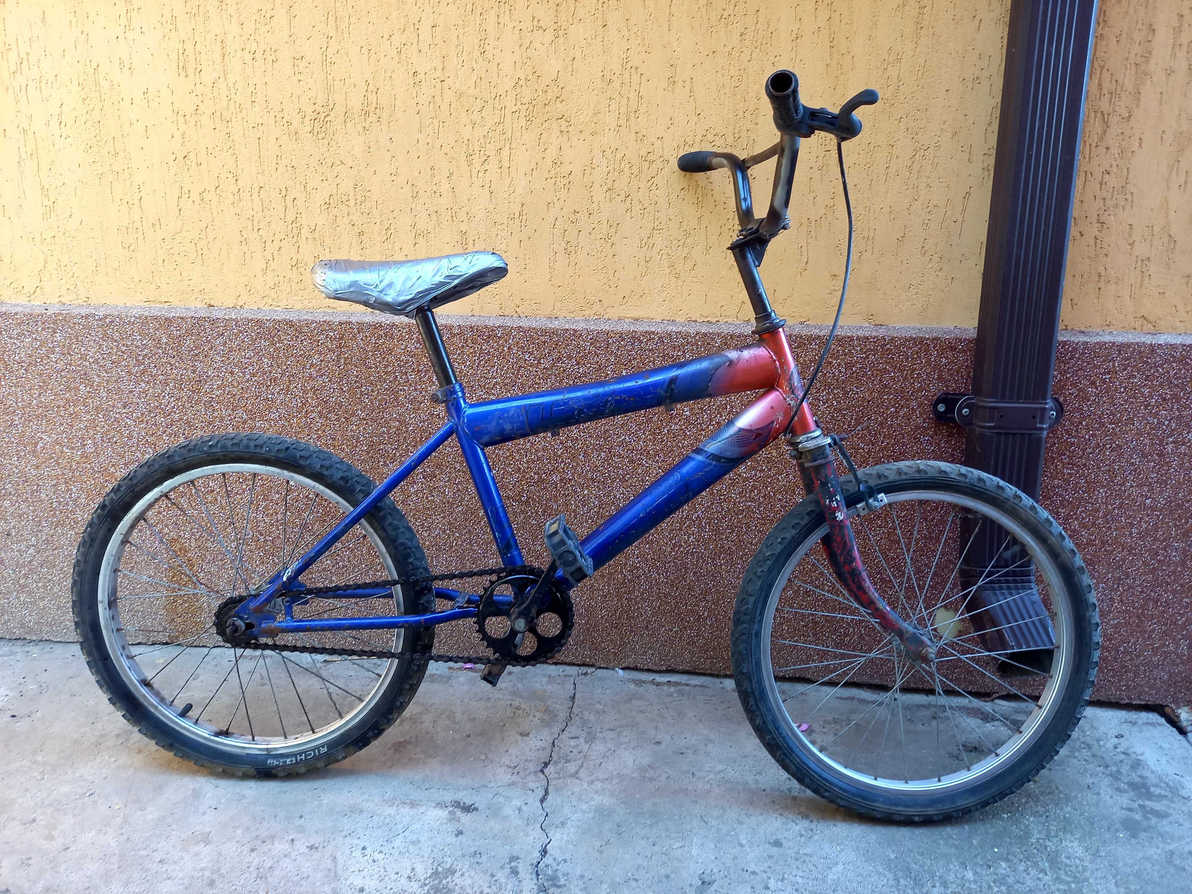 BICICLETA de vanzare