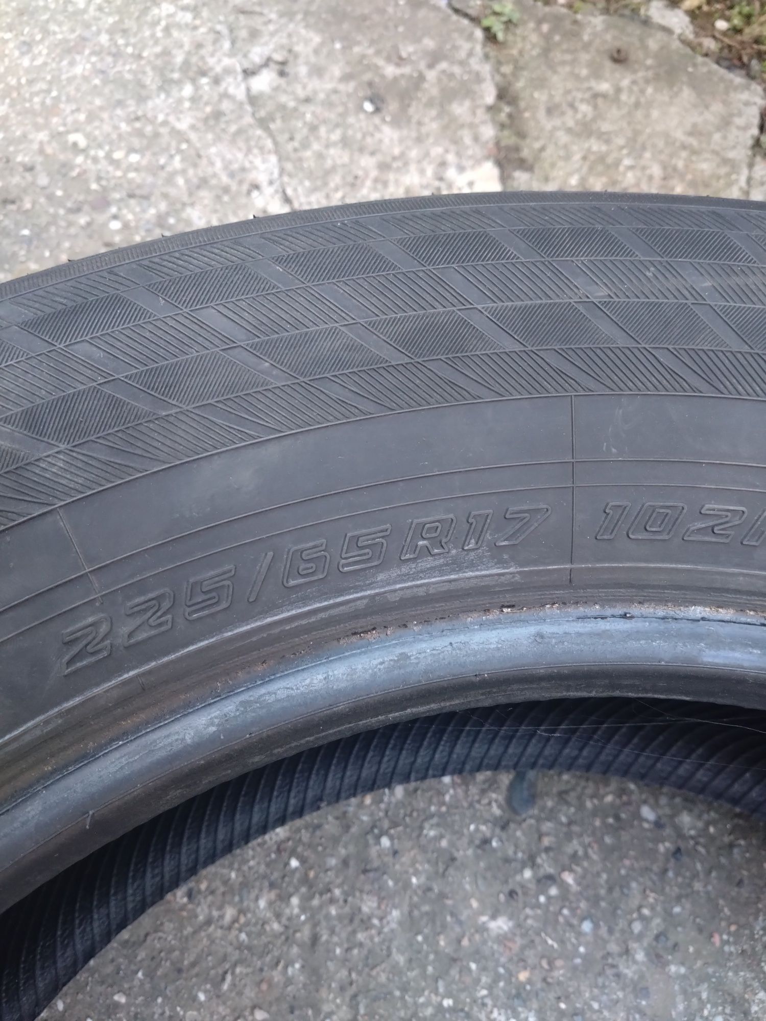 Продавам четири зимни гумиYokohama 225/55R17
