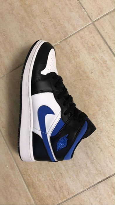 Jorden 1 mid  Albastru,alb,negru