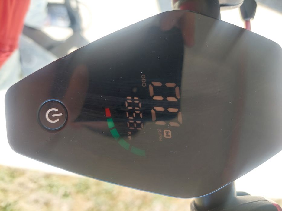 Trotinetă Vortex Bună! 25 Km/h