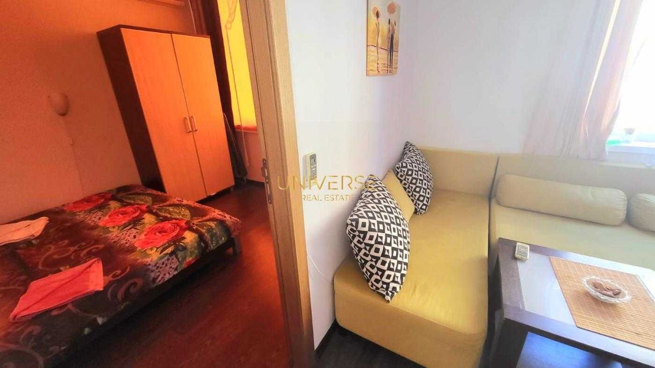 Продава се Двустаен апартамент в к.к. Слънчев бряг - 40 кв.м за 1275 €/кв.м - Снимка #3