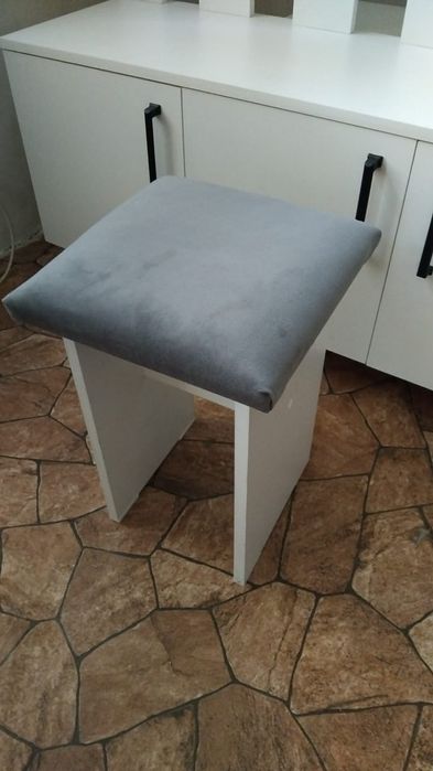 Taburetki новые . Твердые и мягкие