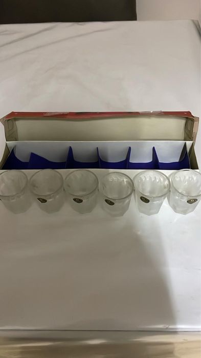 Продам посуду и столовые приборы