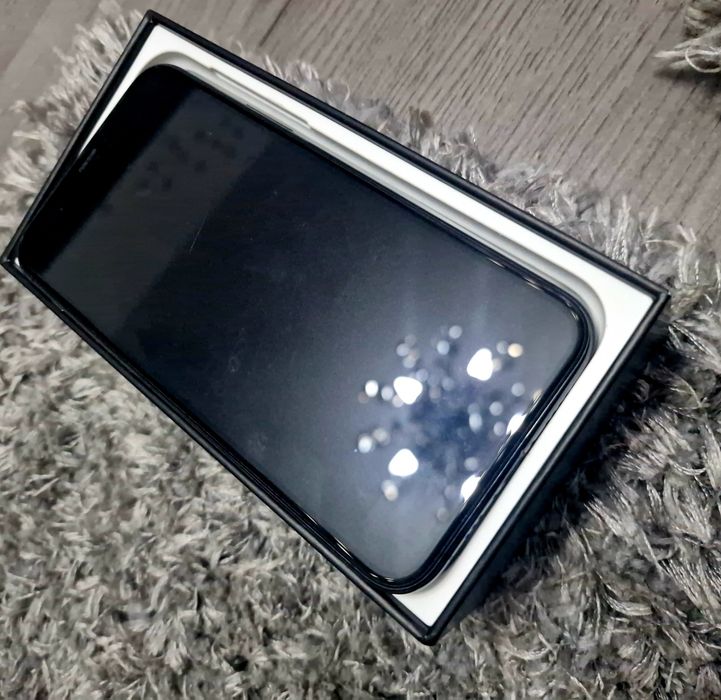 Vând Iphone 11 pro de 256 g memorie