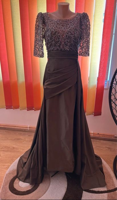 Rochie superba nasa cu trena, marimea M