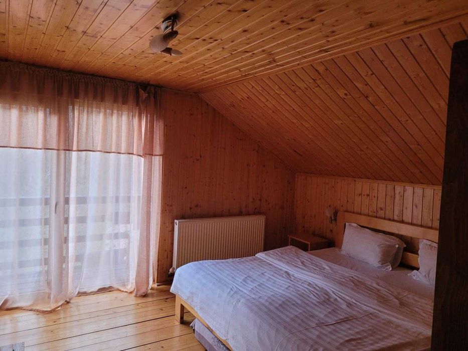 Cabana  cu ciubar  libera revelion