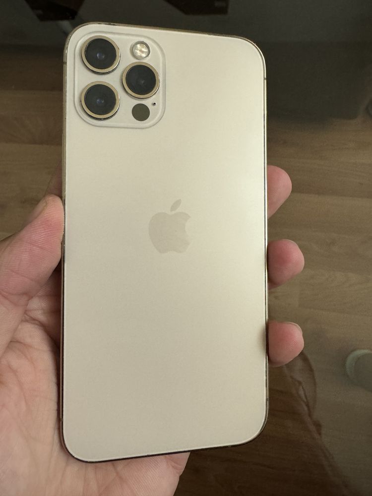 iPhone 12 Pro Gold - iCloud заключен /за части/