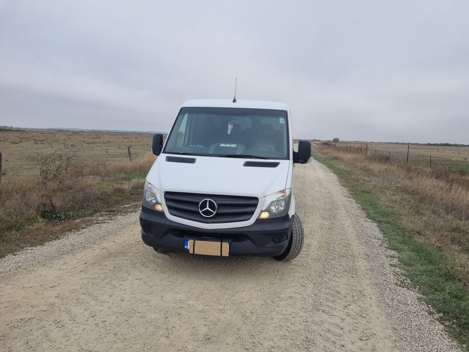 Vând Mercedes sprinter 311.8+1 pers.