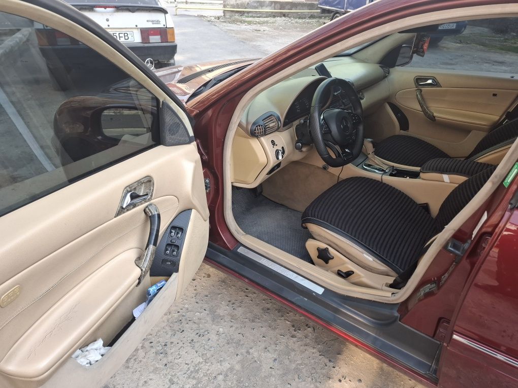 Мерседес бенс w203