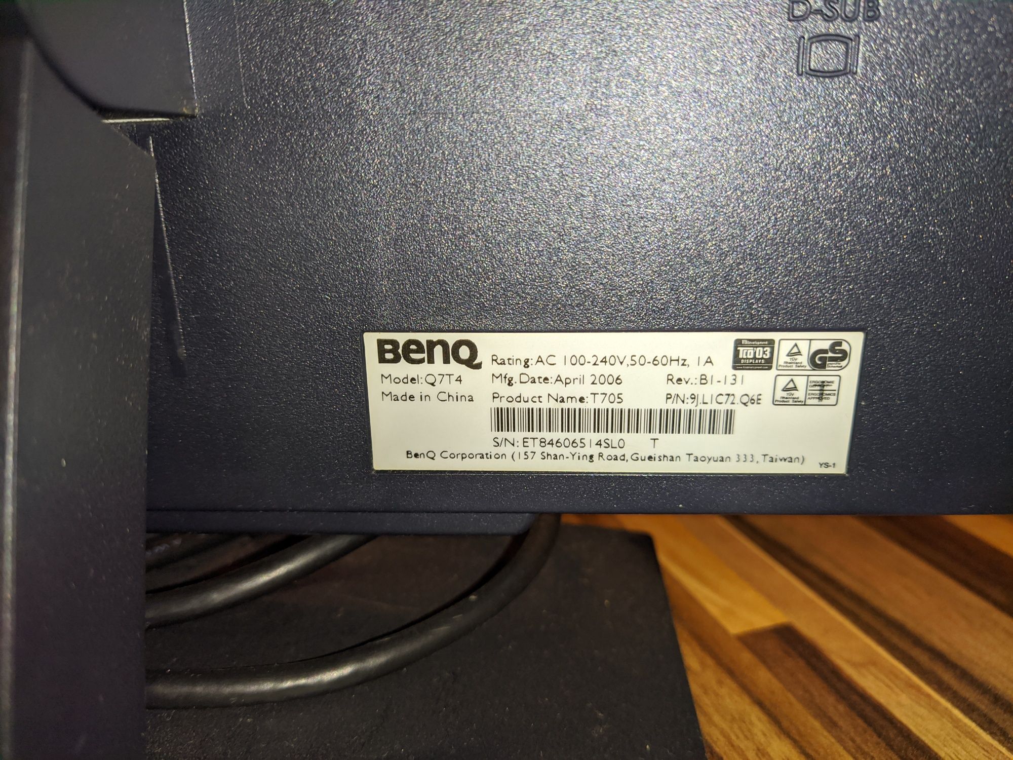 Monitor LCD BenQ T705