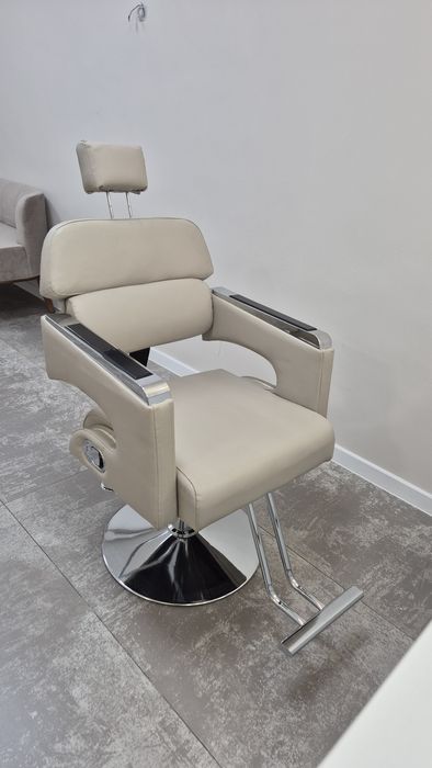 Продам кресло для салона красоты