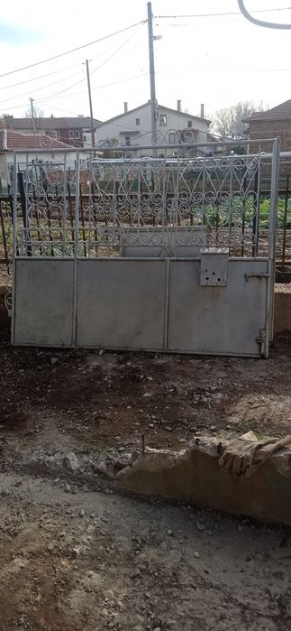 Дворна врата,портална врата