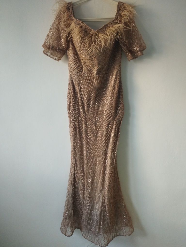 Rochie de ocazie, lunga, nude, aplicații cu margele