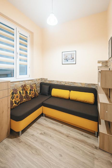 Дава се под наем Двустаен апартамент в Пловдив, Център - 70 кв.м за 460 € - Снимка #3