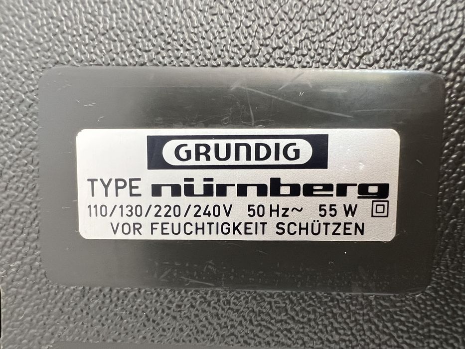 Vând magnetofon Grundig Nürnberg