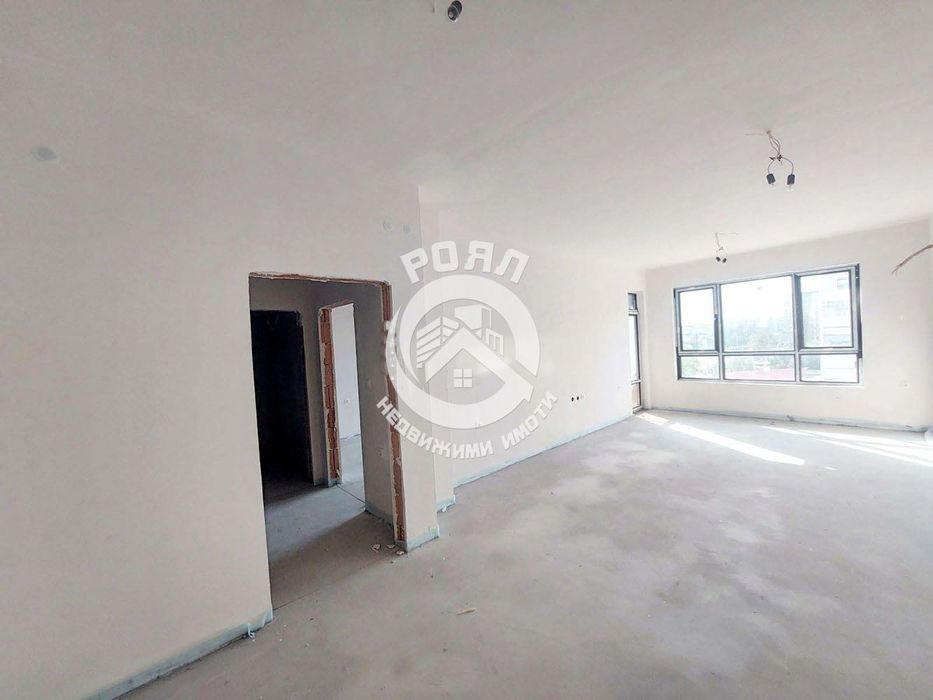 Продава се Тристаен апартамент в Пловдив, Коматевски възел - 121 кв.м за 792 €/кв.м - Снимка #2