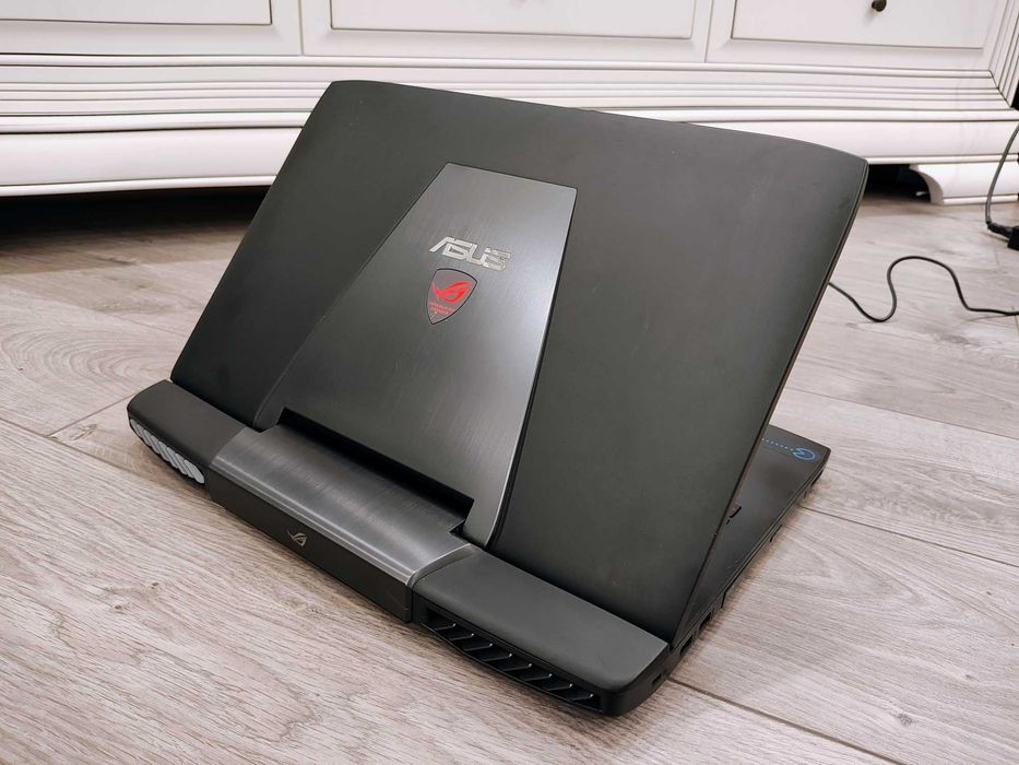 Laptop gaming Asus Rog, intel core i7 ,video nvidia, display de 17,3"