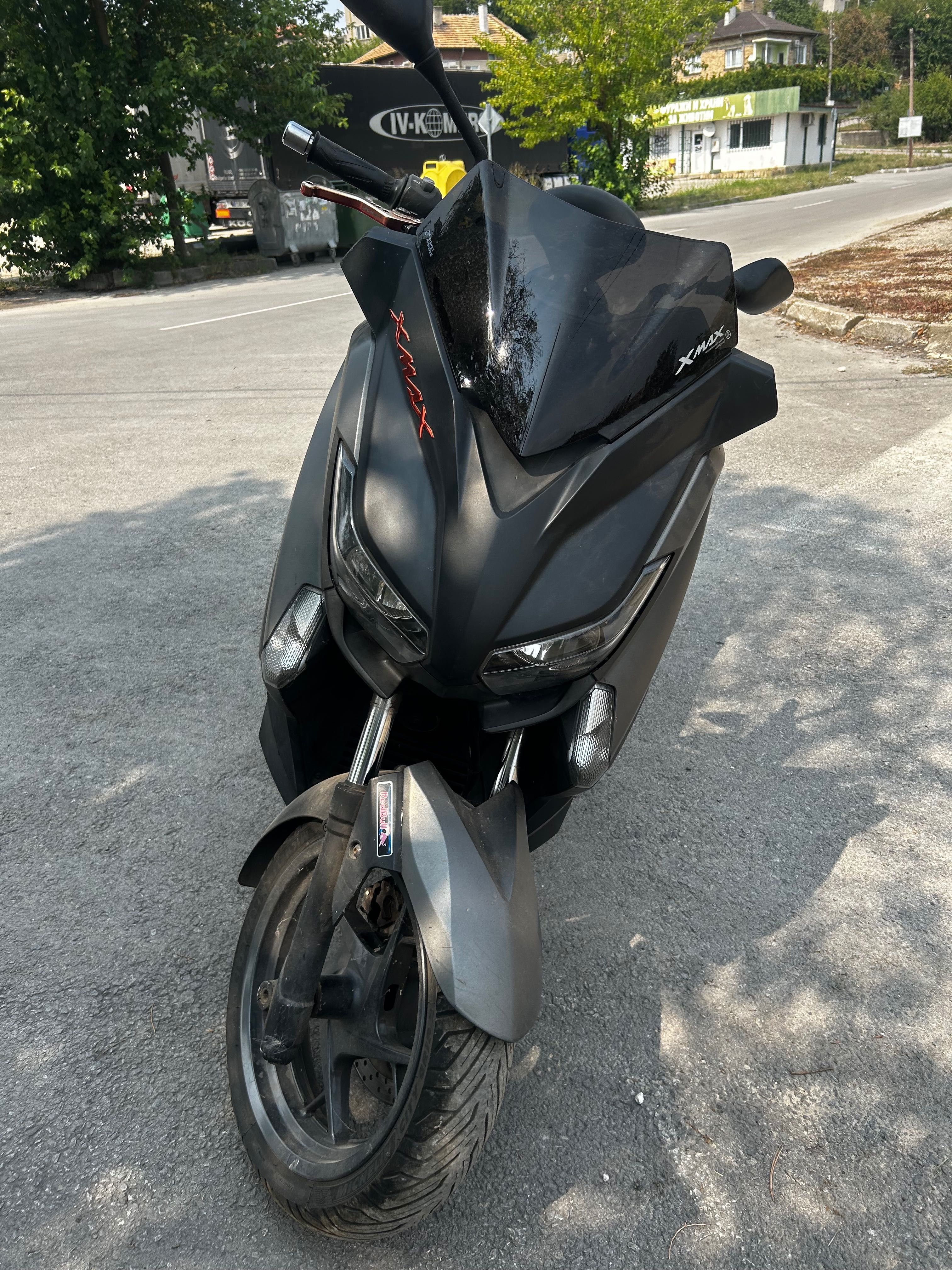 Yamaha Xmax 125,300
