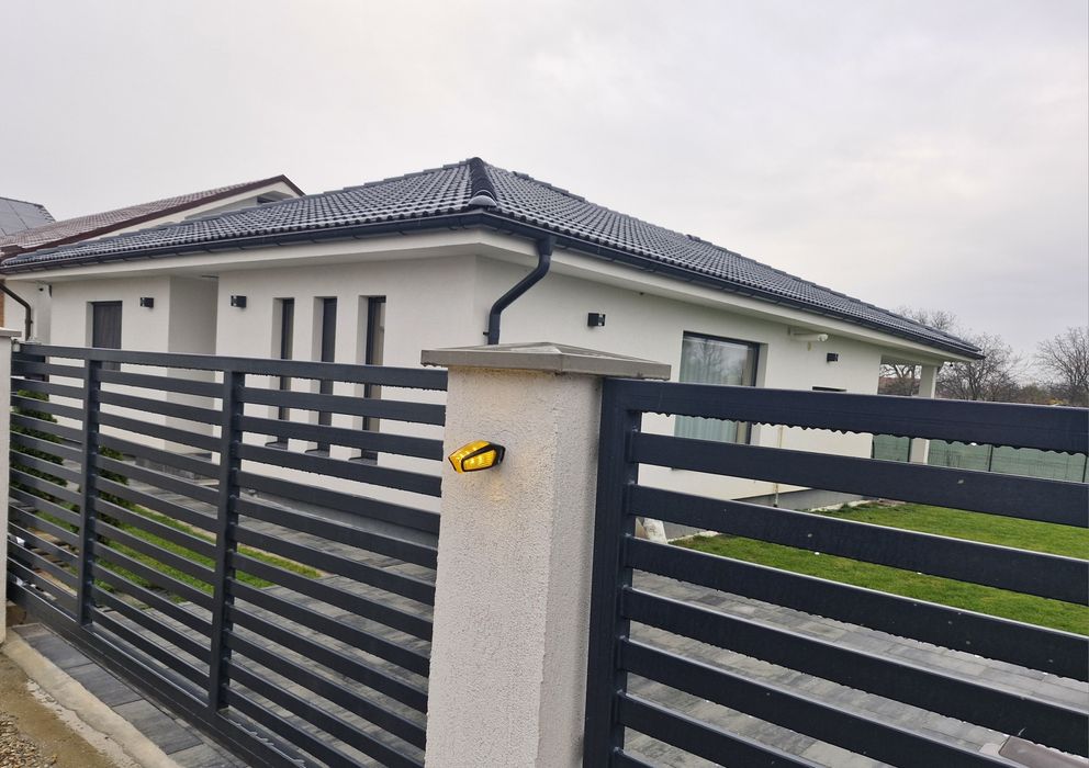 Vând casă în Mărtinești