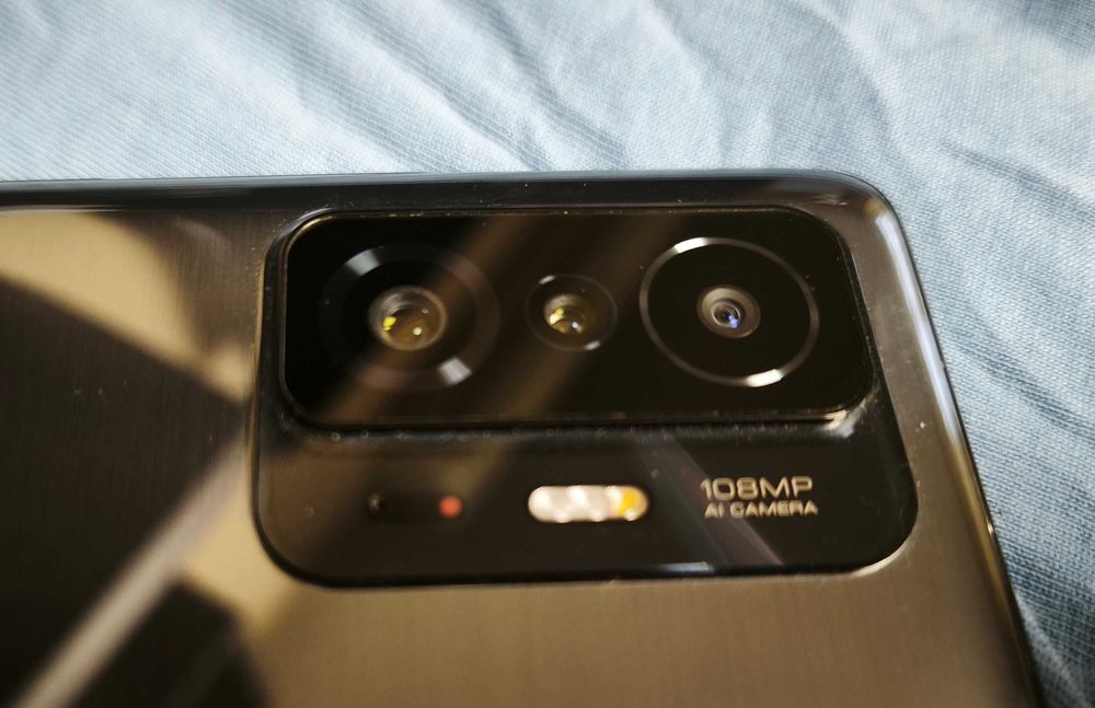 Продавам телефон Xiaomi 11T 128гб памет и 8гб РАМ