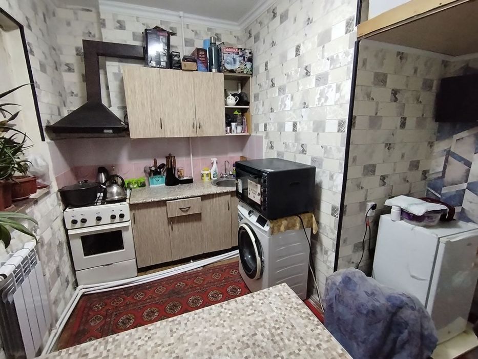 Bo'stonlik charvoqda dom kvartira sotiladi 1 xonali