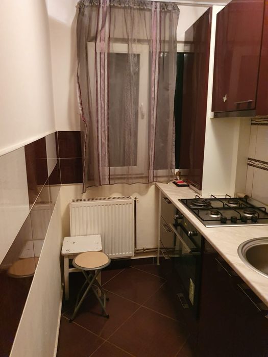 Inchiriez Apartament cu 2 camere micro 6