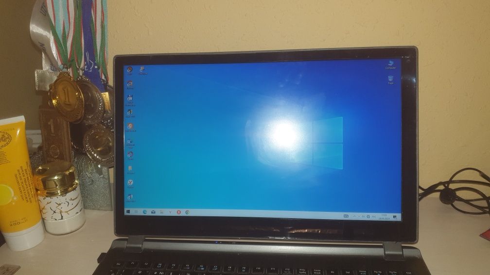 Acer aspire 5, Windovs 10 pro, 2017