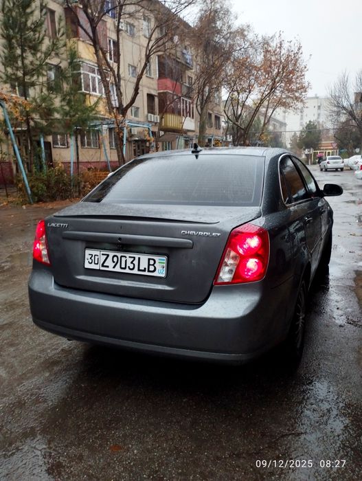 Lasetti 2.2L mator sotiladi yoki obmen