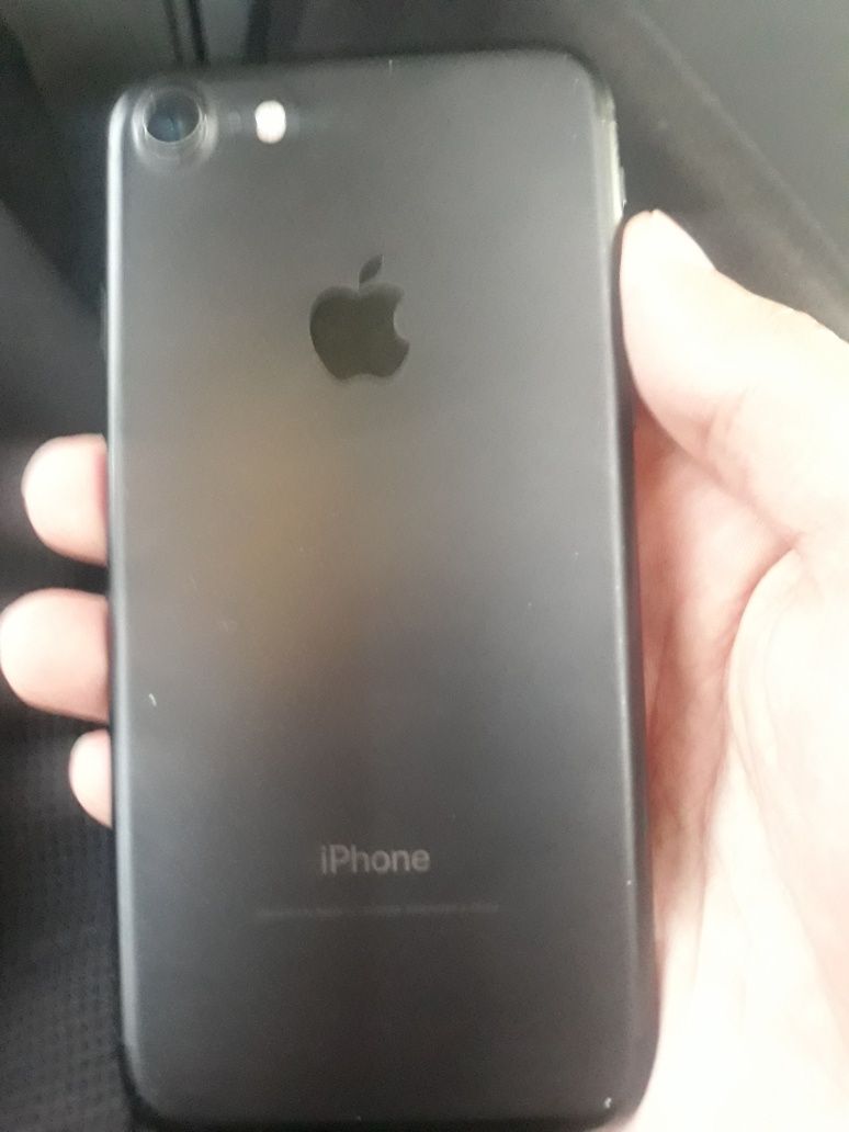 iPhone 7   128гб