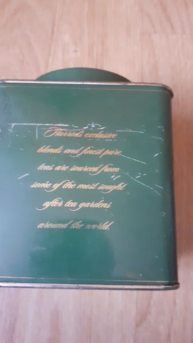 HARRODS - Cutie de ceai , de colecție- din tablă