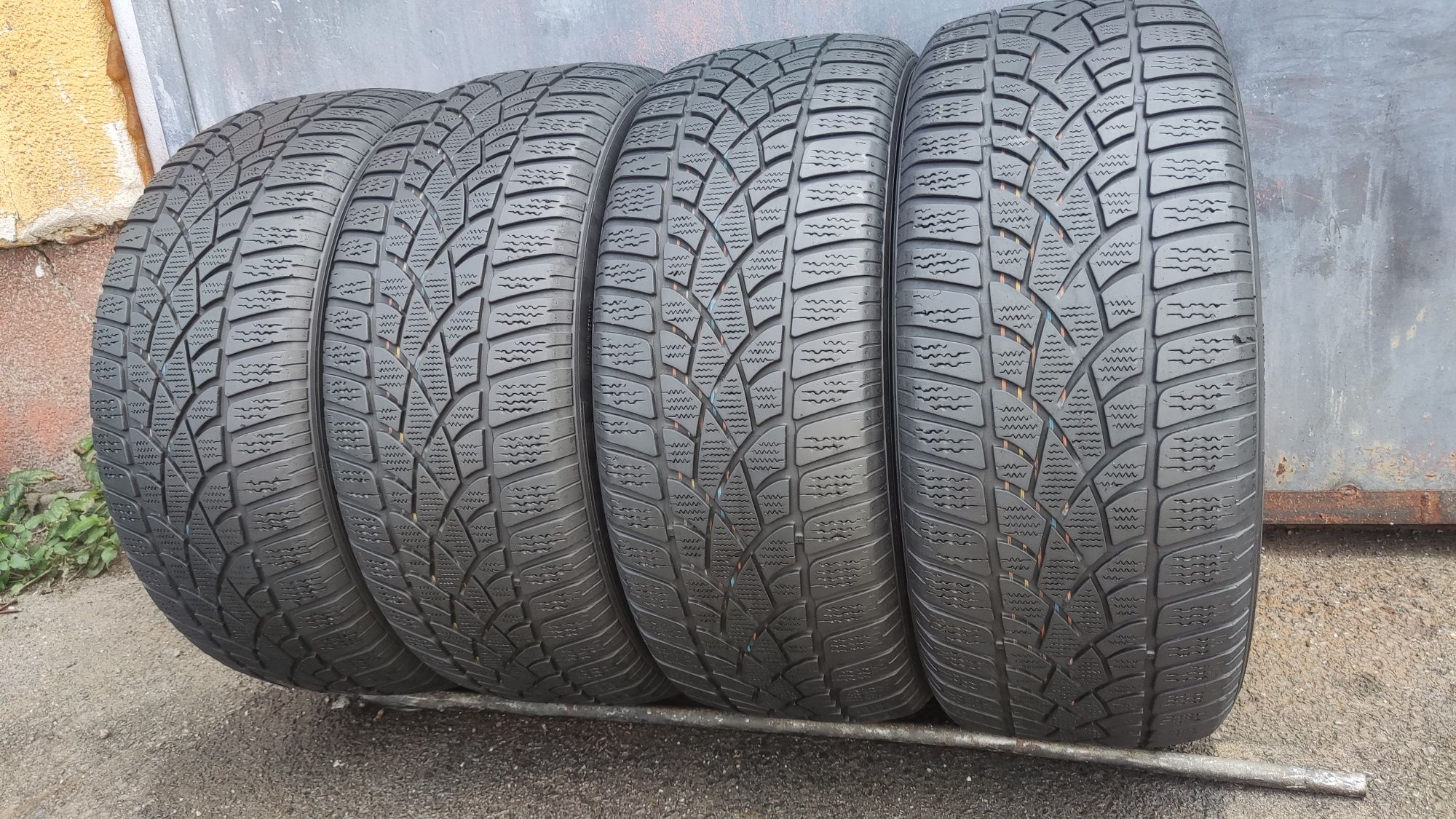4бр зимни гуми 225/45/17 Dunlop Winter Sport, runflat 
dot21
6.8mm
Доб