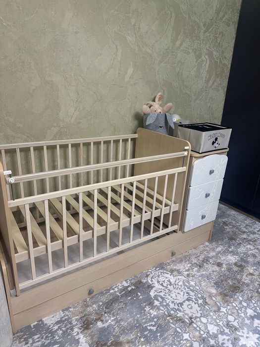 Продаю детскую кроватку