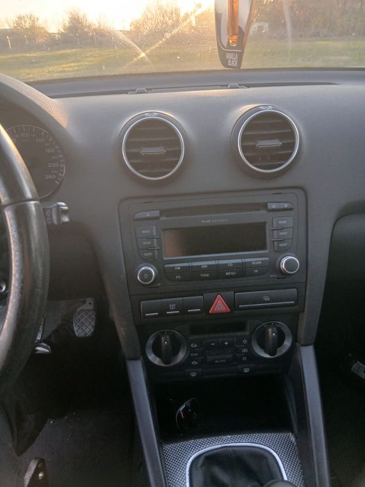 Vând Audi A3 8P 2008 (motor defect)