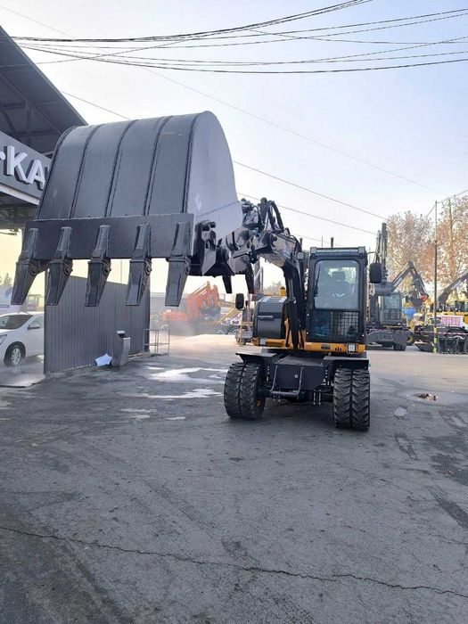 Экскаватор VIAMAR XN-75L