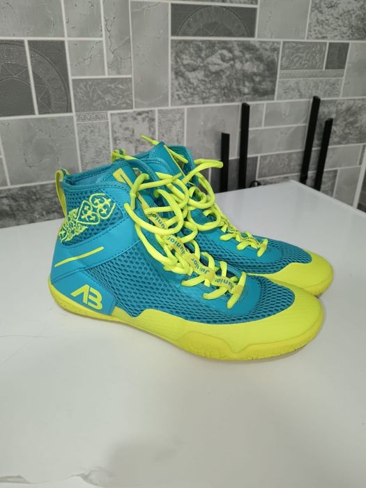 Боксерки почти новые