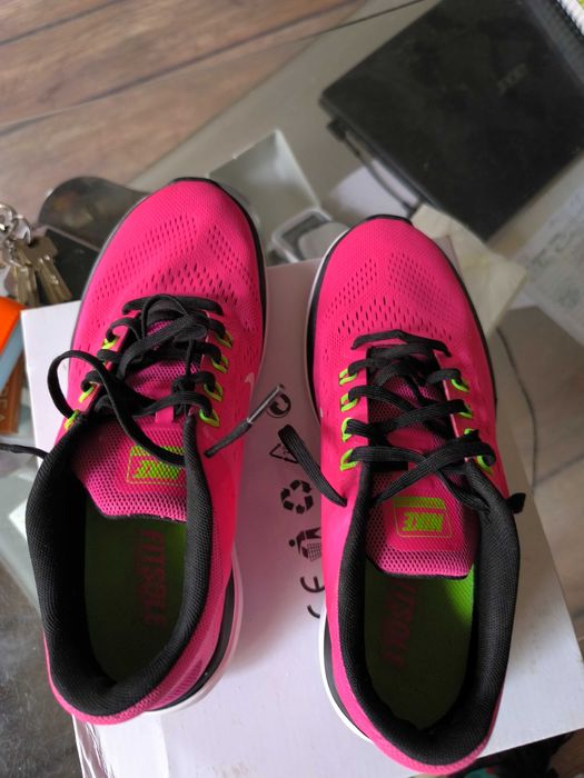 Дамски маратонки Nike