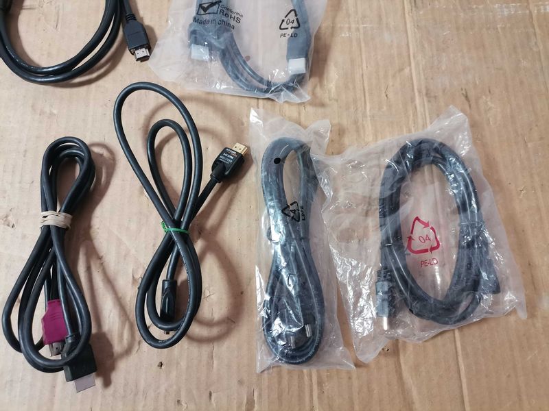 Кабел        HDMI