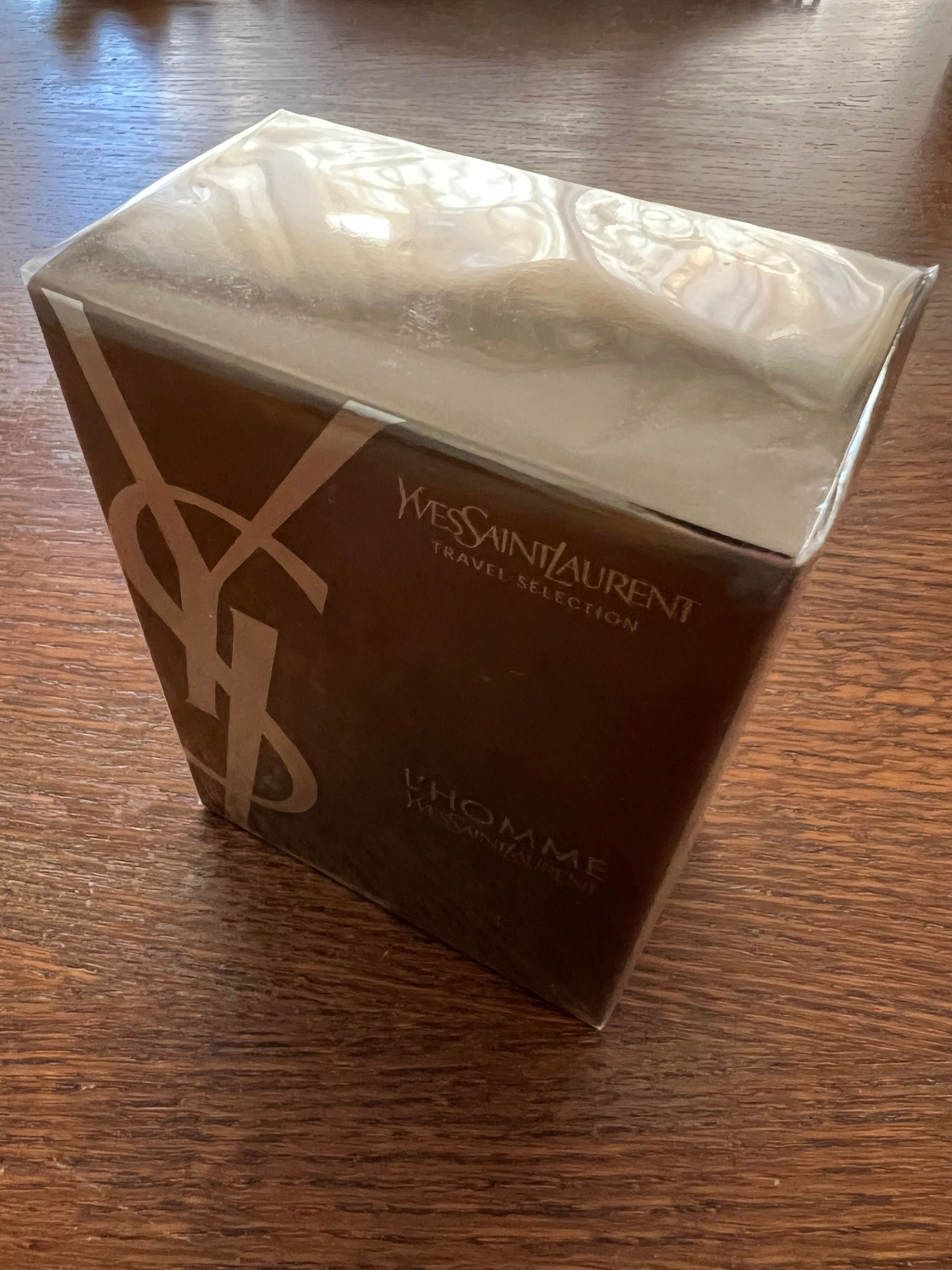 YSL La Nuit De L'Homme подаръчен парфюм (100 мл + душ гел 50 мл)