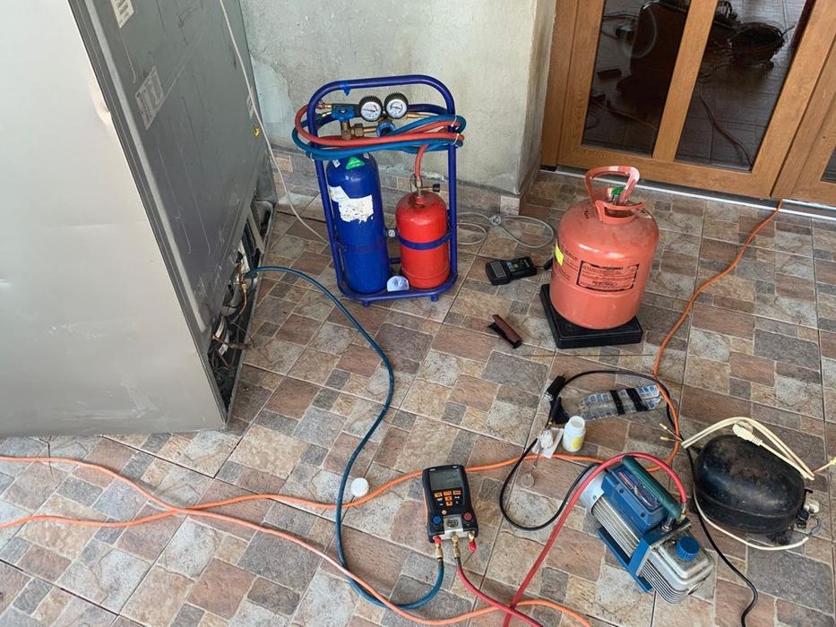 Reparatii camere frigorifice,lazi frigorifice, vitrine