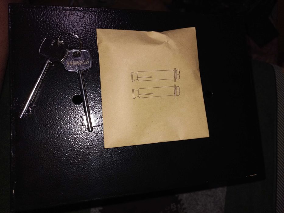 Seif metalic cu 2chei,nou, sigilat,negru, trimit