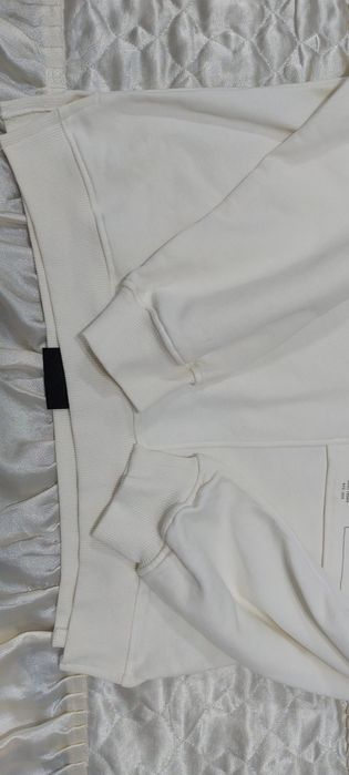 Blugi și hanorac Reserved 146