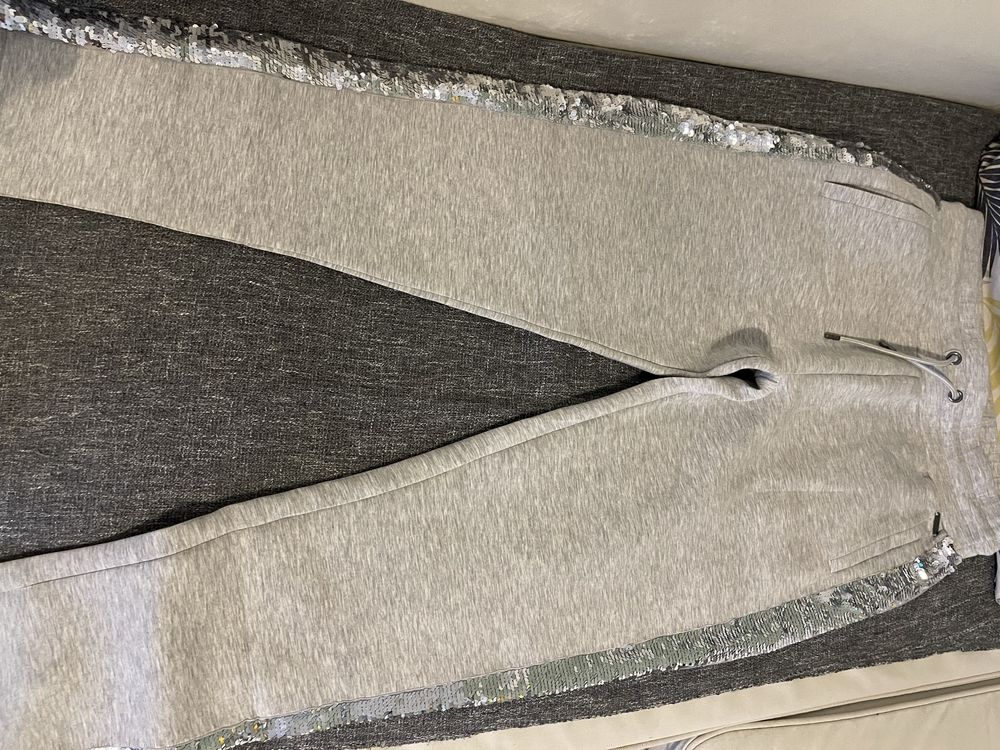 Спортно долнище Guess