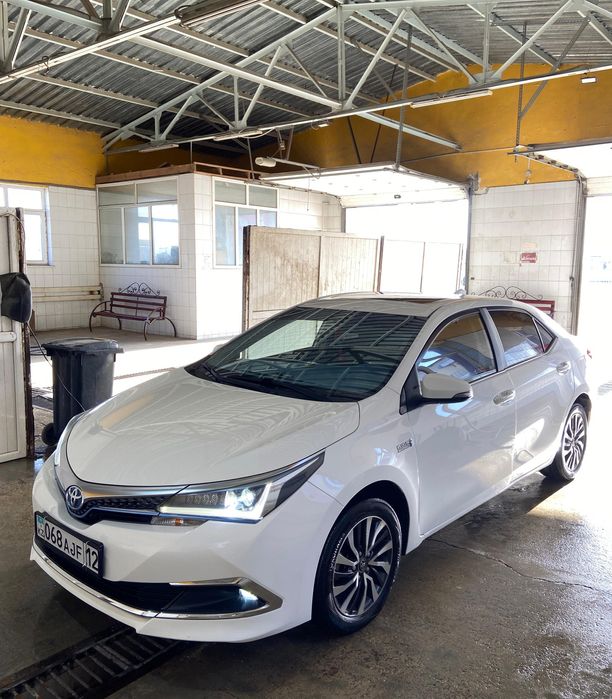 Toyota Corolla Hybrid 2022 СРОЧНО!