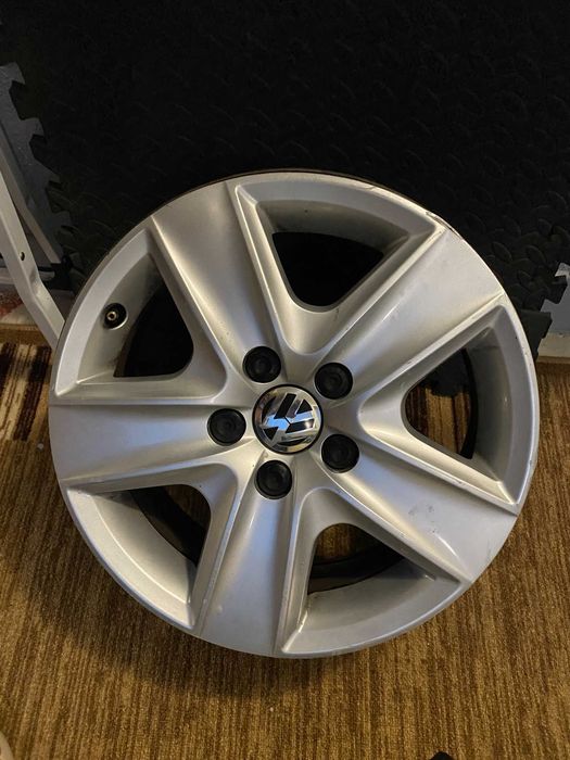 структурни метални джанти с оригинални WV тасове 16 цола