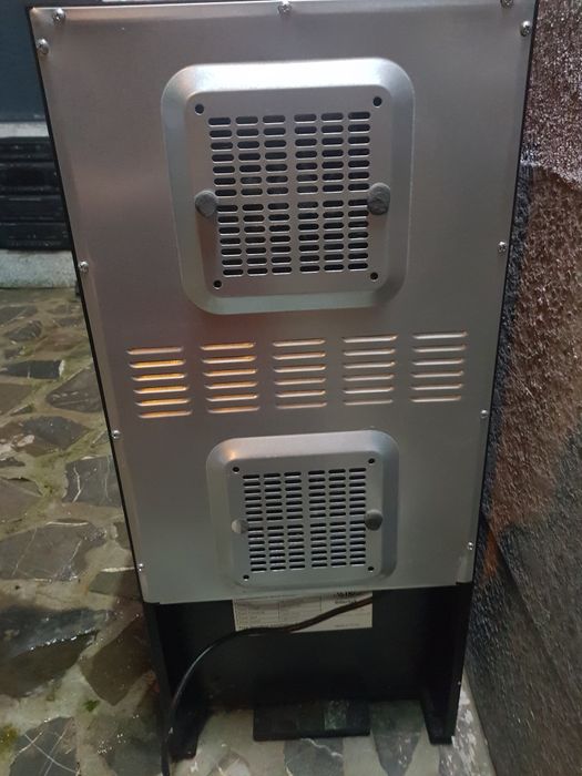 Vand racitor de vinuri