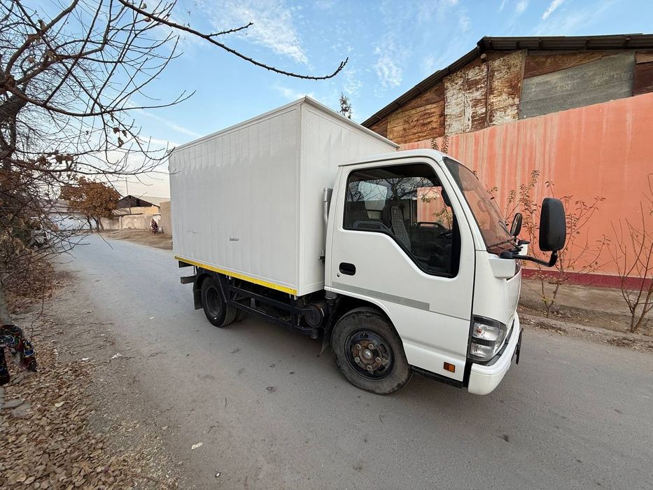 Isuzu NKR55 2.5tonnalik